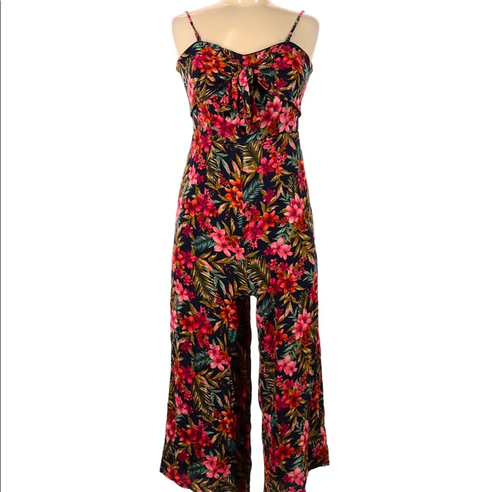 🌺American Eagle Floral Jumper/Jumpsuit/Romper🌺